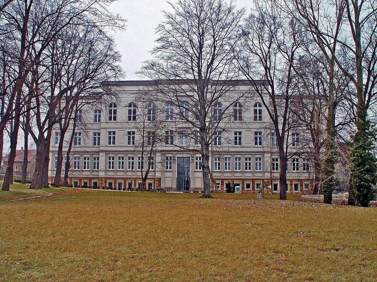 Sächsisches Landesgymnasium Sankt Afra, Hauptgebäude